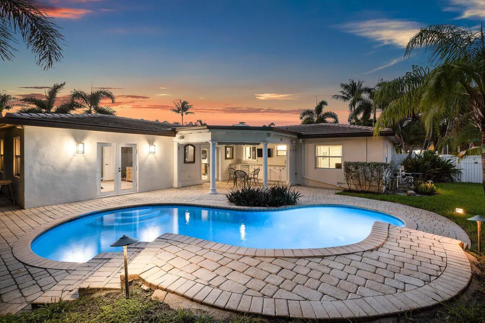 124 Bonnie Briar Lane Delray Beach, FL 33444