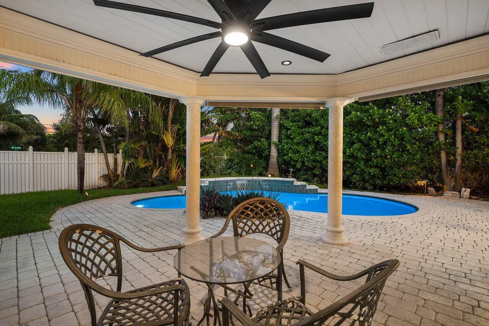 124 Bonnie Briar Lane Delray Beach, FL 33444
