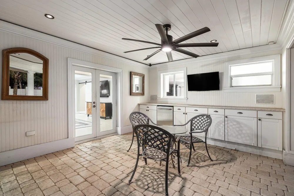 124 Bonnie Briar Lane Delray Beach, FL 33444