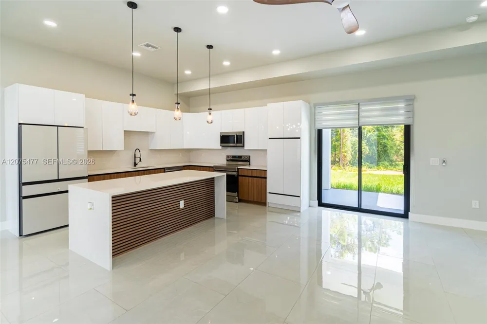 1015 E BAGGET ST Lehigh Acres, FL 33974