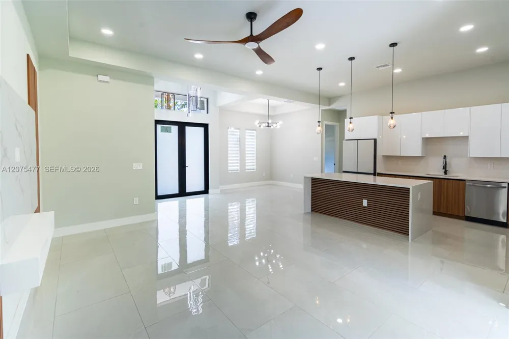 1015 E BAGGET ST Lehigh Acres, FL 33974
