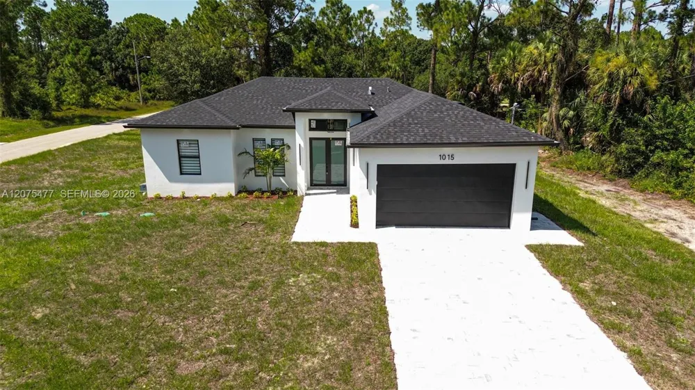 1015 E BAGGET ST Lehigh Acres, FL 33974