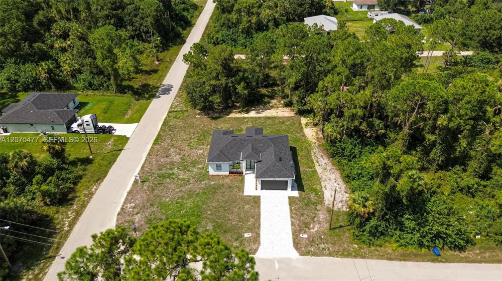 1015 E BAGGET ST Lehigh Acres, FL 33974