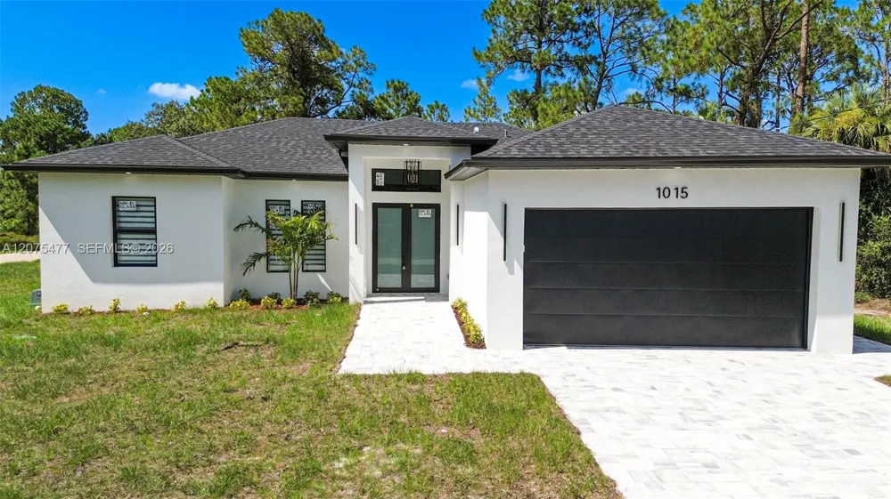 1015 E BAGGET ST Lehigh Acres, FL 33974