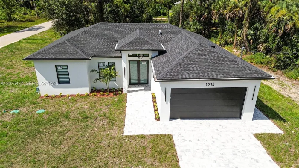 1015 E BAGGET ST Lehigh Acres, FL 33974