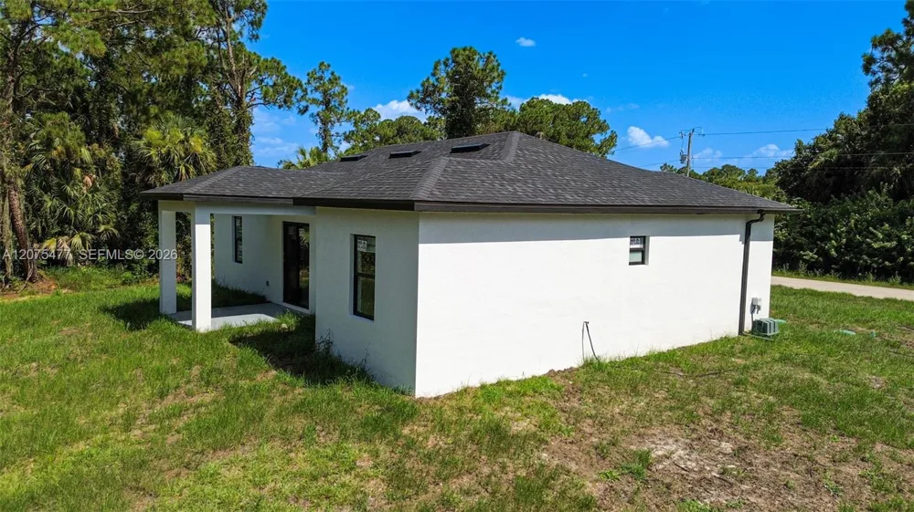 1015 E BAGGET ST Lehigh Acres, FL 33974