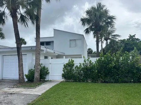 4660 NW 6TH COURT