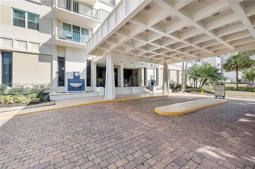 1900 S Ocean Blvd #14L Lauderdale By The Sea, FL 33062