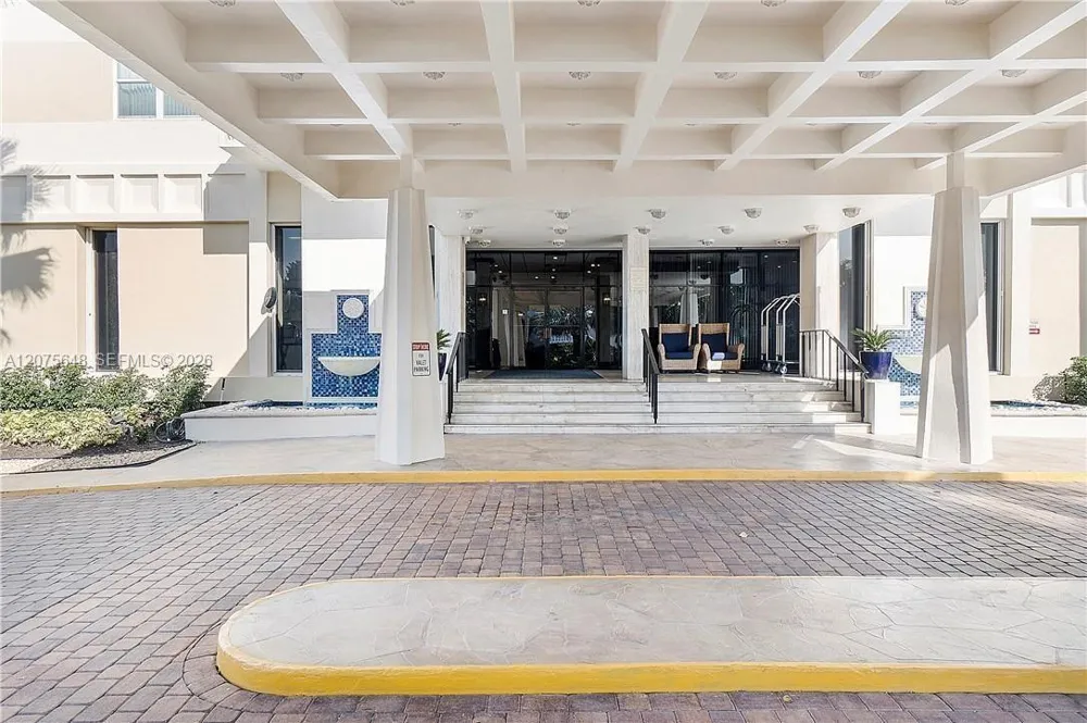 1900 S Ocean Blvd #14L Lauderdale By The Sea, FL 33062