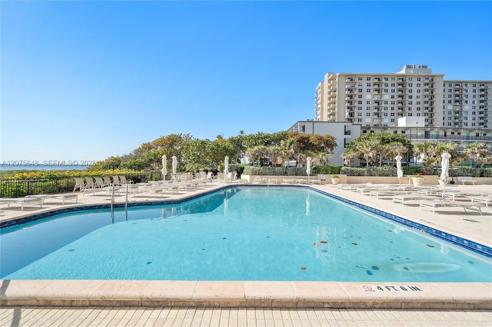 1900 S Ocean Blvd #14L Lauderdale By The Sea, FL 33062
