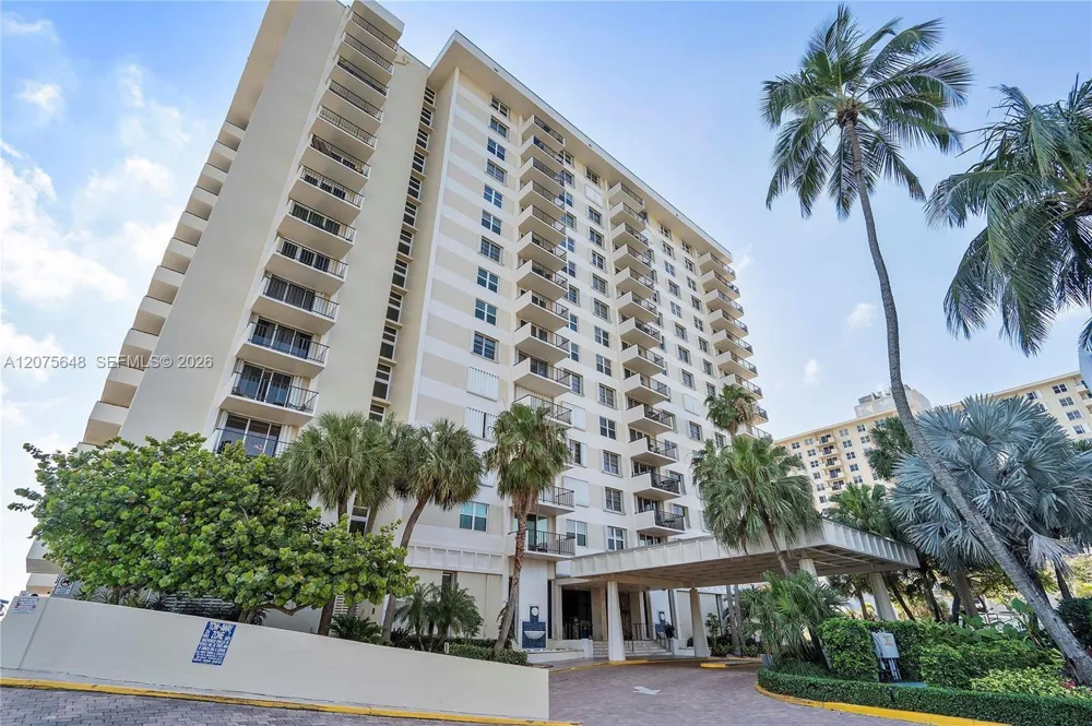 1900 S Ocean Blvd #14L Lauderdale By The Sea, FL 33062