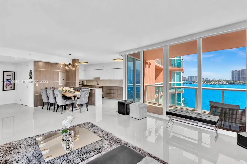 3370 Hidden Bay Dr #815 Aventura, FL 33180
