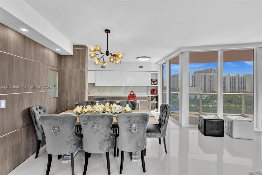3370 Hidden Bay Dr #815 Aventura, FL 33180