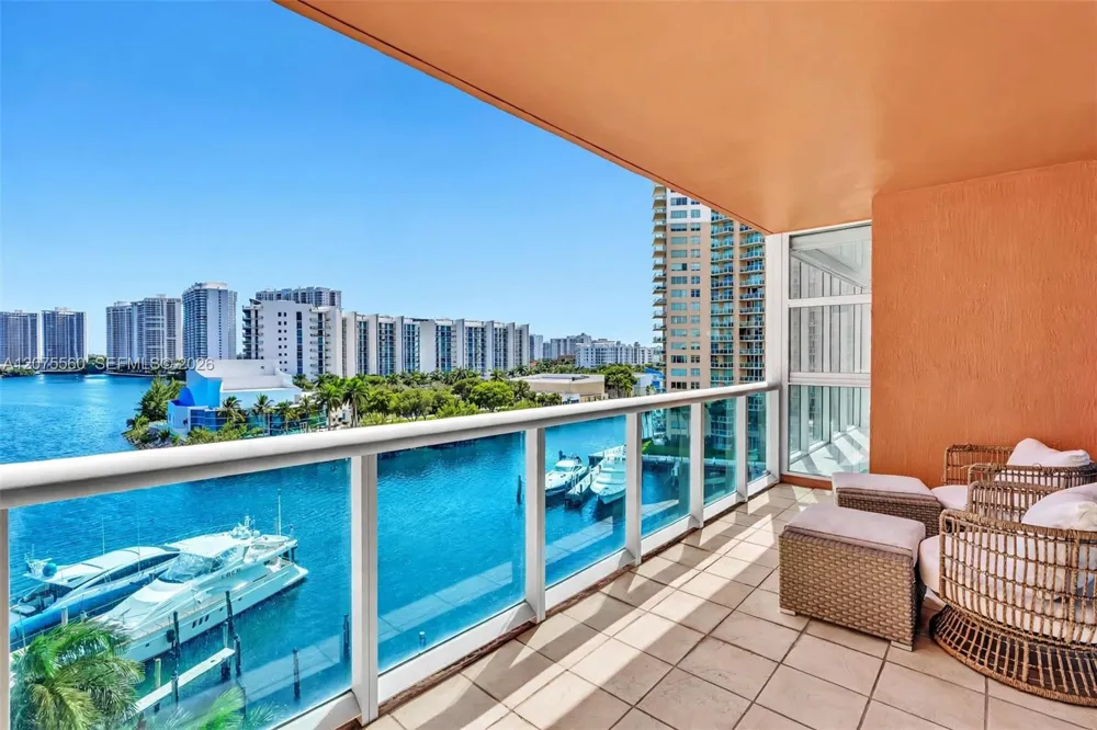 3370 Hidden Bay Dr #815 Aventura, FL 33180