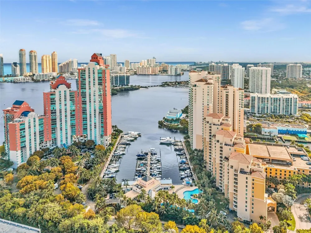 3370 Hidden Bay Dr #815 Aventura, FL 33180