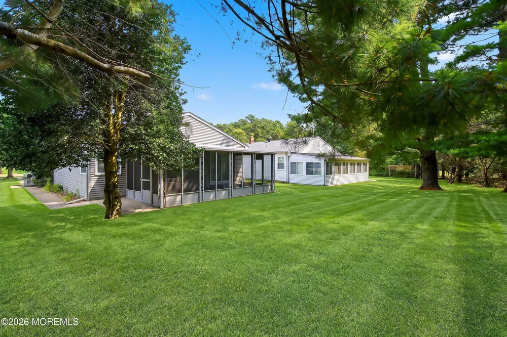 4 Doral Drive Toms River, NJ 08757