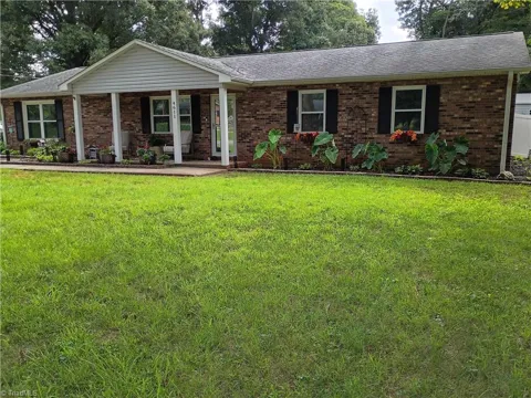 4611 Bridle Path