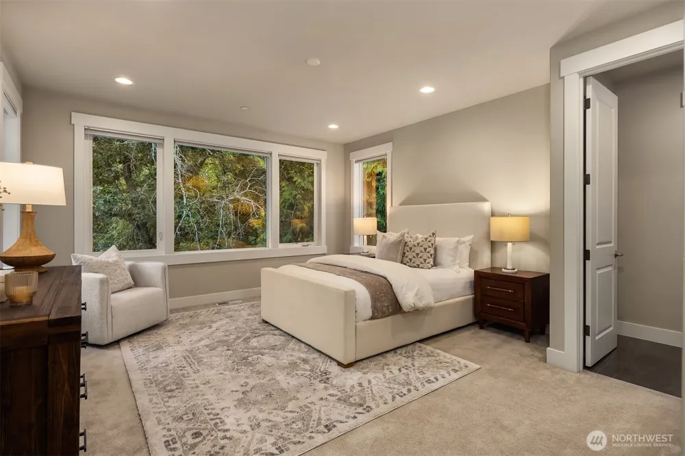 2227 77th Avenue SE Mercer Island, WA 98040