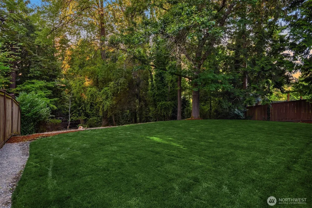 2227 77th Avenue SE Mercer Island, WA 98040