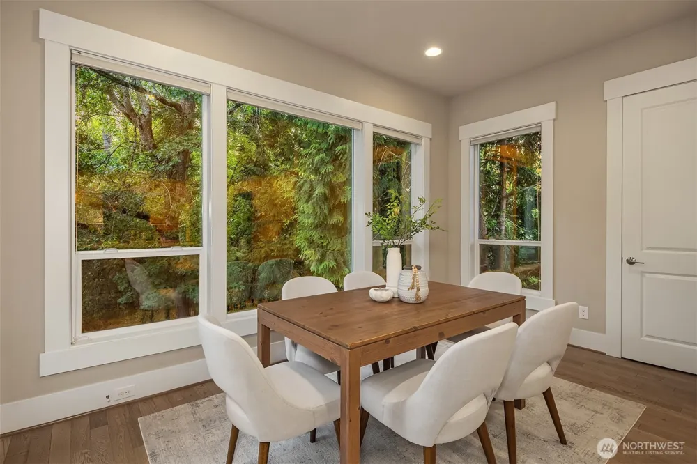 2227 77th Avenue SE Mercer Island, WA 98040