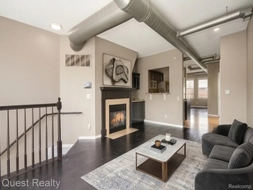218 Mill Street Rochester City, MI 48307