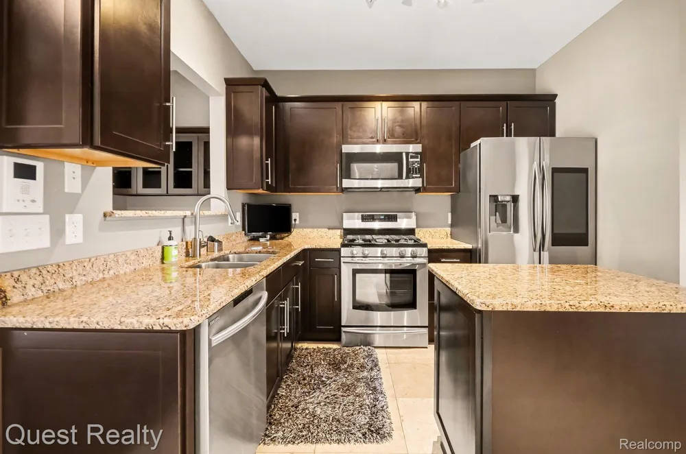 218 Mill Street Rochester City, MI 48307