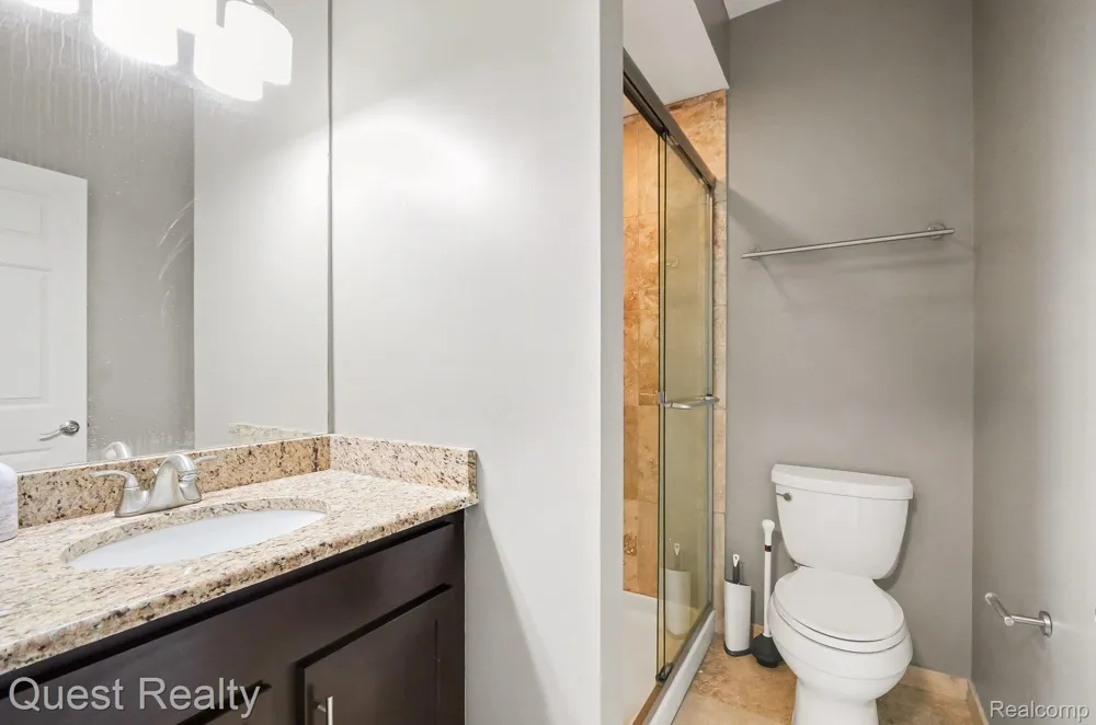 218 Mill Street Rochester City, MI 48307