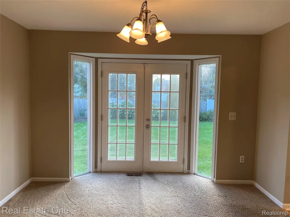 600 Sutten Drive Canton Charter Township, MI 48188