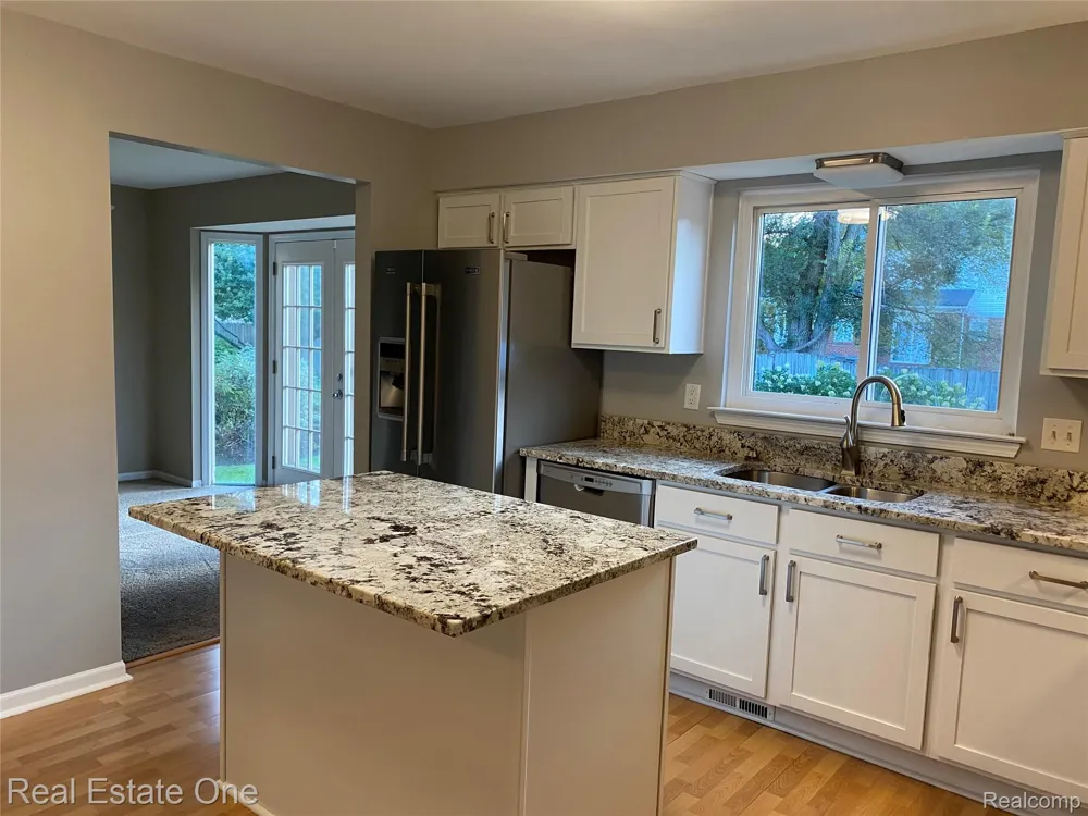 600 Sutten Drive Canton Charter Township, MI 48188
