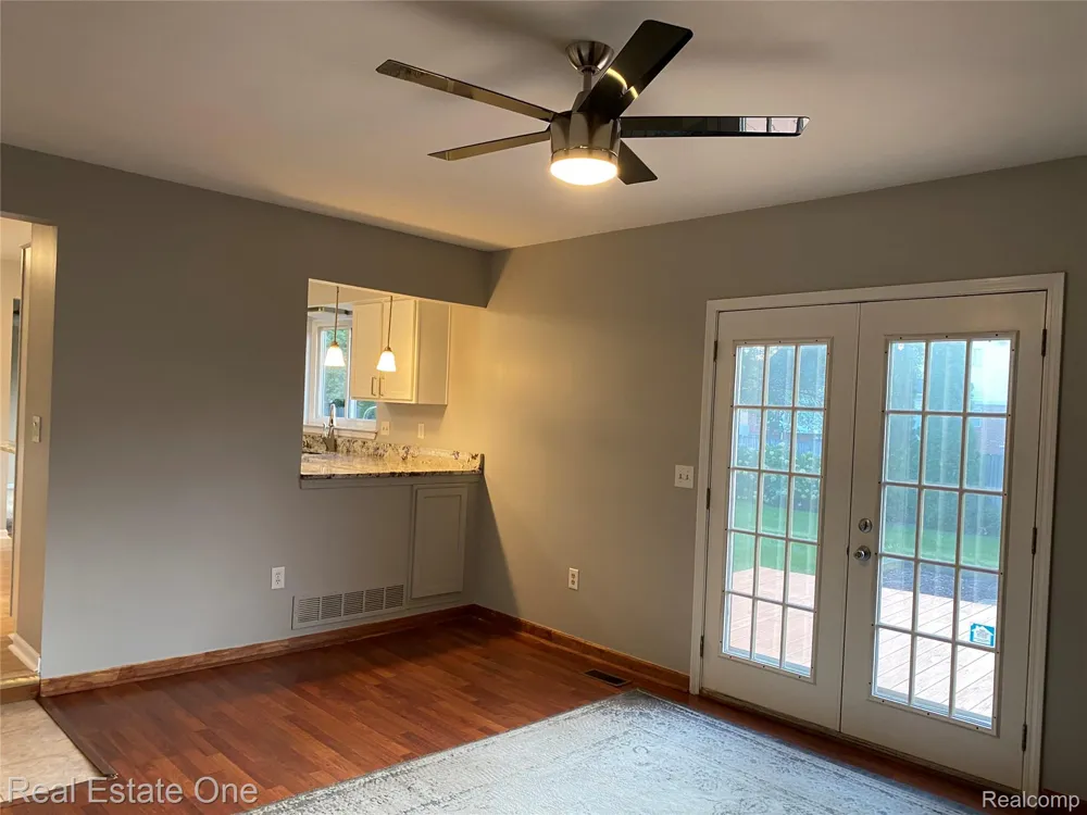 600 Sutten Drive Canton Charter Township, MI 48188