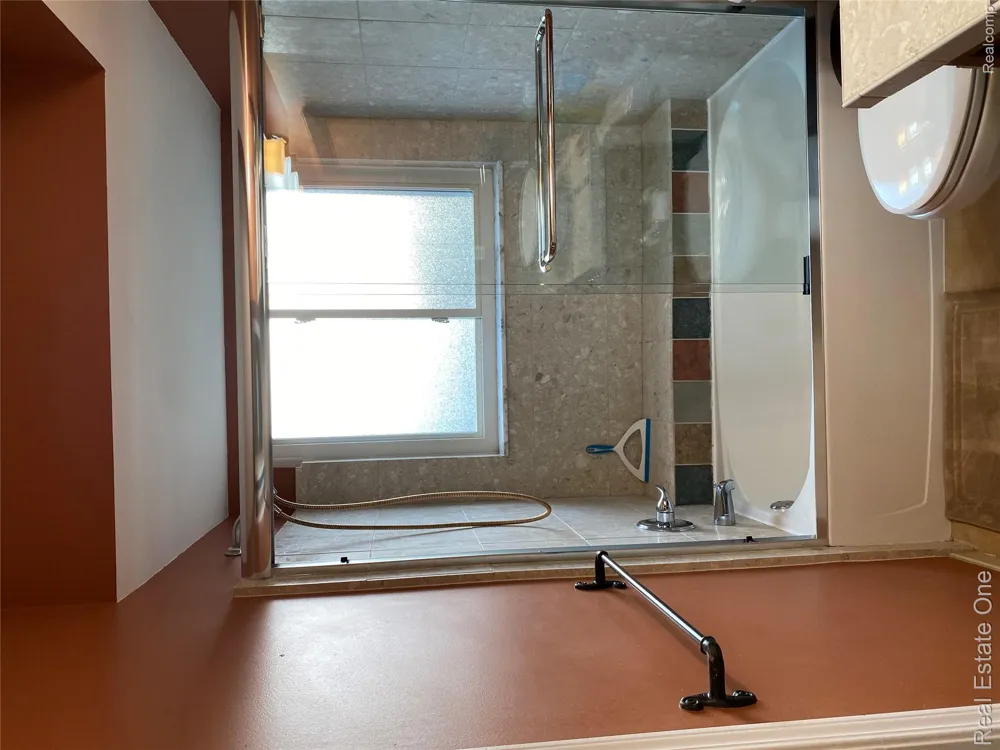 600 Sutten Drive Canton Charter Township, MI 48188