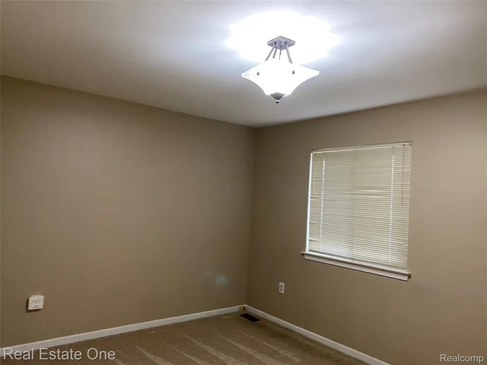 600 Sutten Drive Canton Charter Township, MI 48188