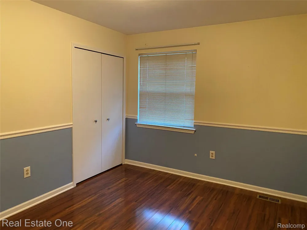 600 Sutten Drive Canton Charter Township, MI 48188