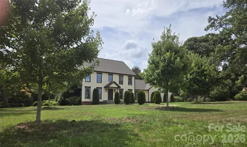 1401 Heatherloch Drive