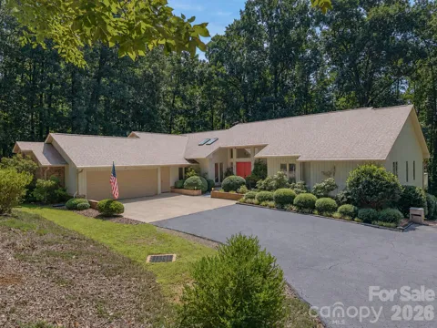 5 Jackson Grove S