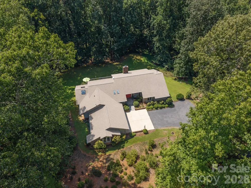 5 Jackson Grove S Landrum, SC 29356
