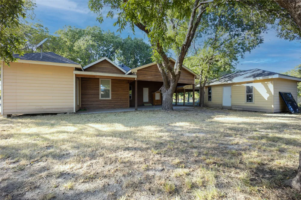 5004 Fm 3041 Corsicana, TX 75109