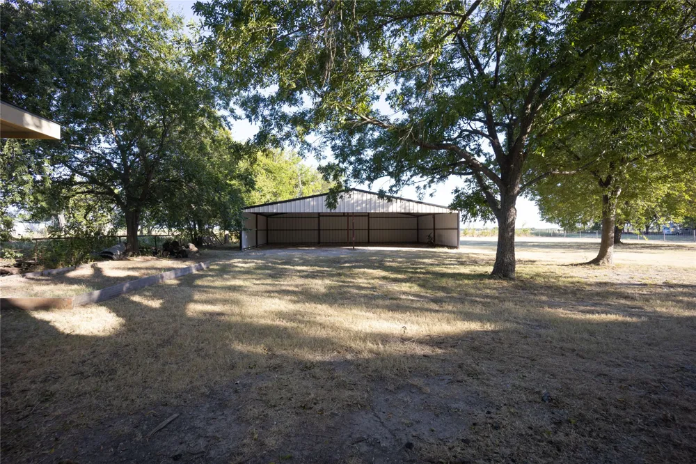 5004 Fm 3041 Corsicana, TX 75109