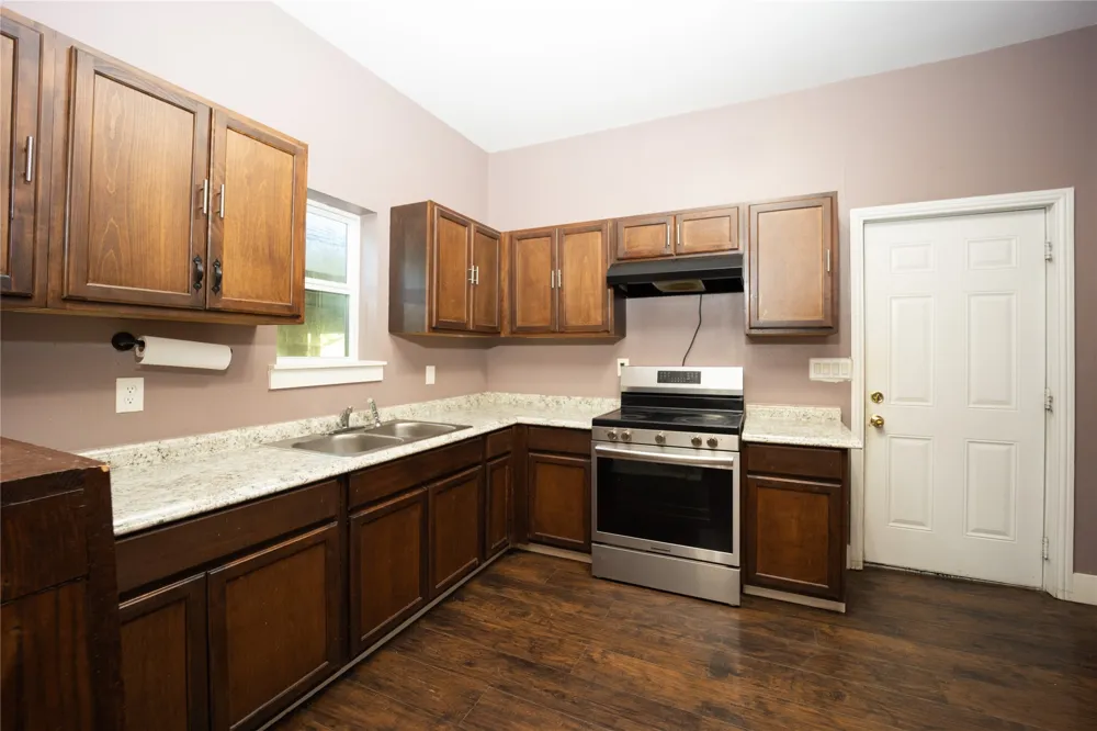 5004 Fm 3041 Corsicana, TX 75109