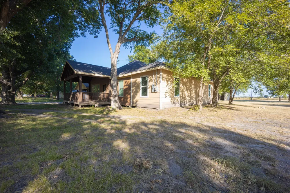 5004 Fm 3041 Corsicana, TX 75109