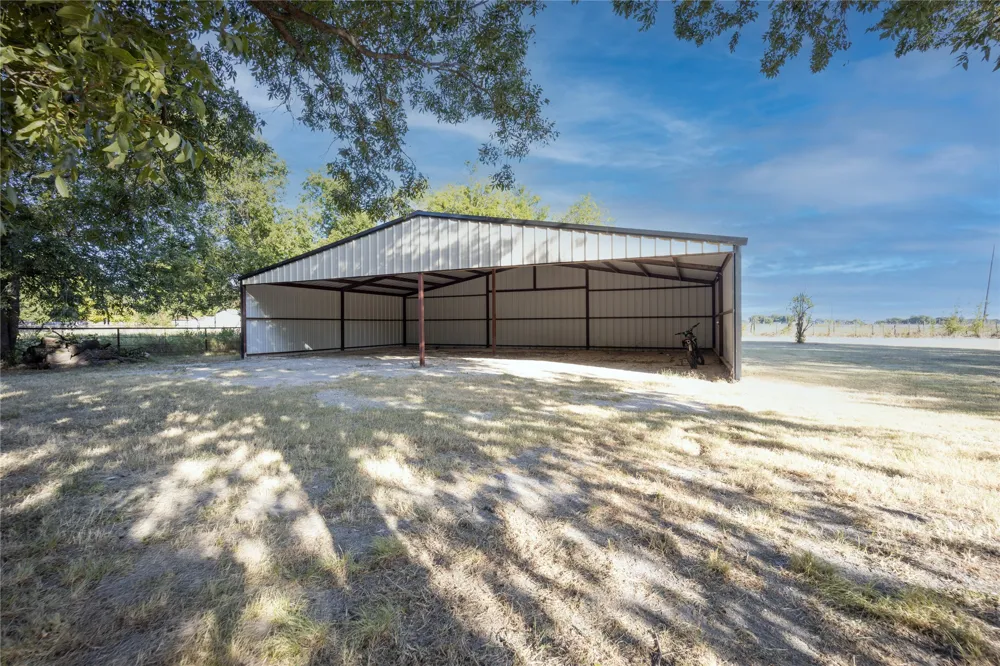 5004 Fm 3041 Corsicana, TX 75109