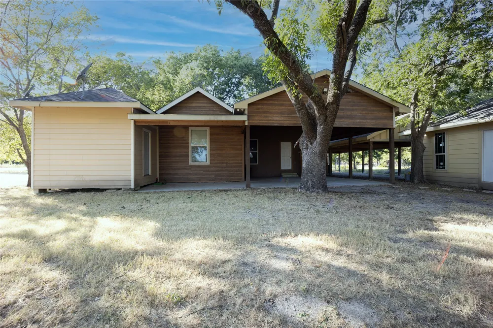 5004 Fm 3041 Corsicana, TX 75109