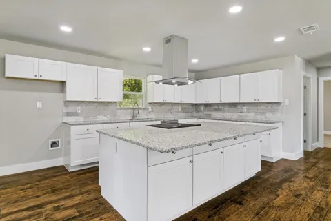3504 Westfield Avenue
