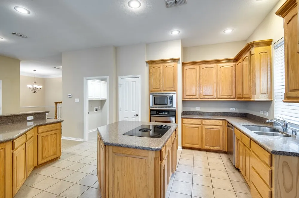 613 Caribou Way Euless, TX 76039
