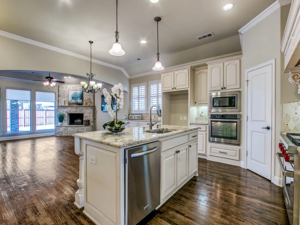 3041 Speyburn The Colony, TX 75056