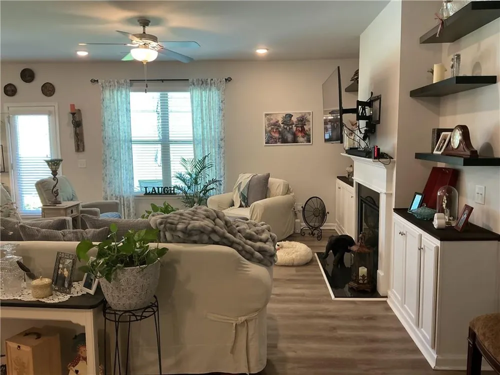 111 Mcginnis Circle Calhoun, GA 30701