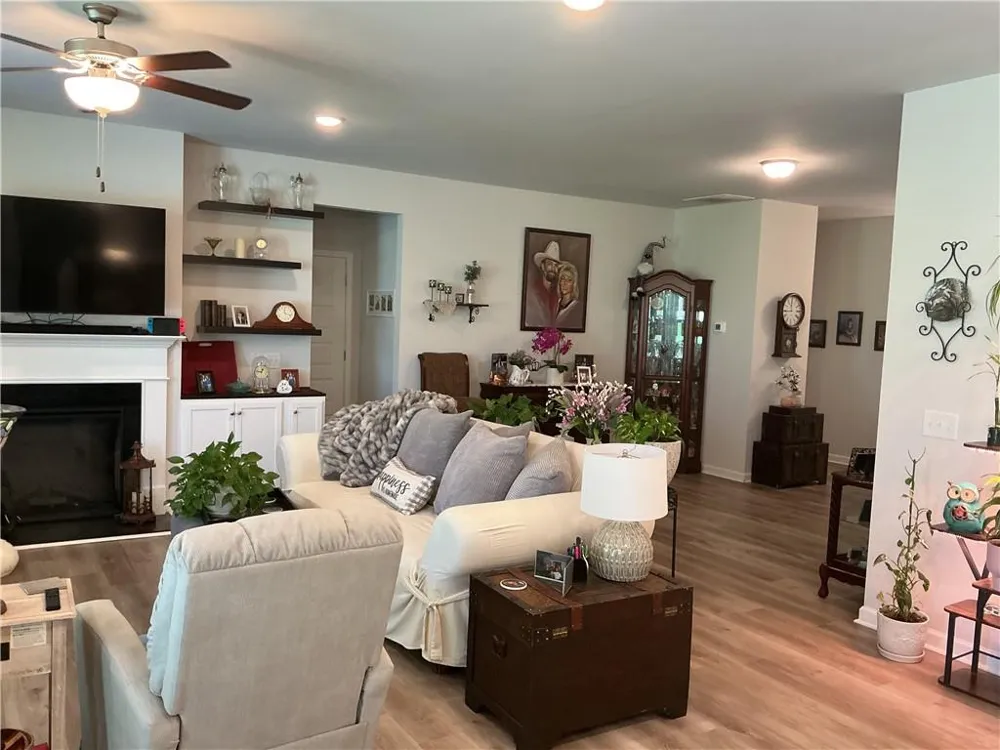 111 Mcginnis Circle Calhoun, GA 30701