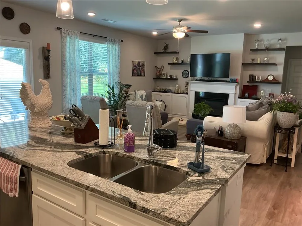 111 Mcginnis Circle Calhoun, GA 30701