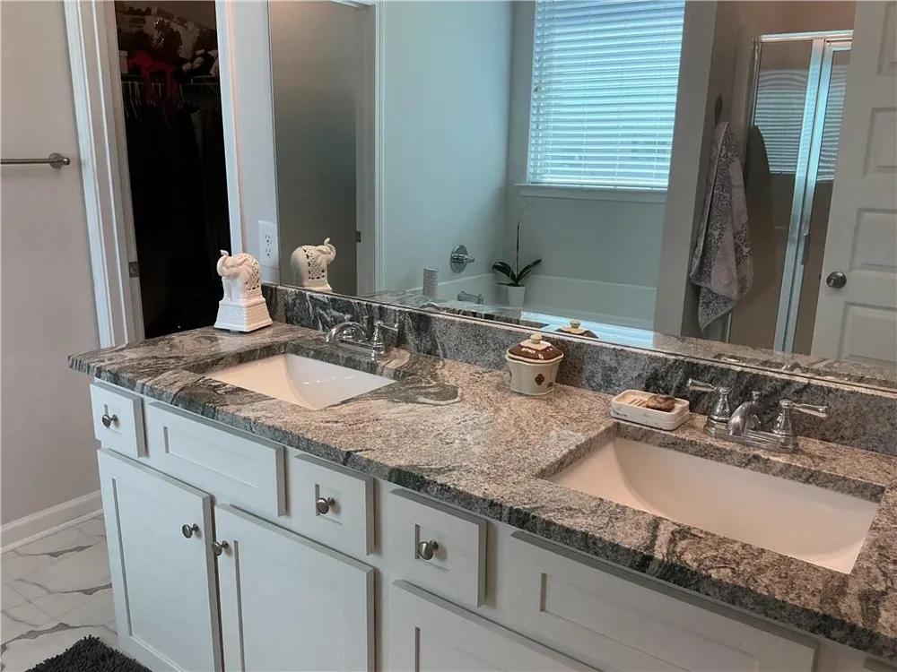 111 Mcginnis Circle Calhoun, GA 30701