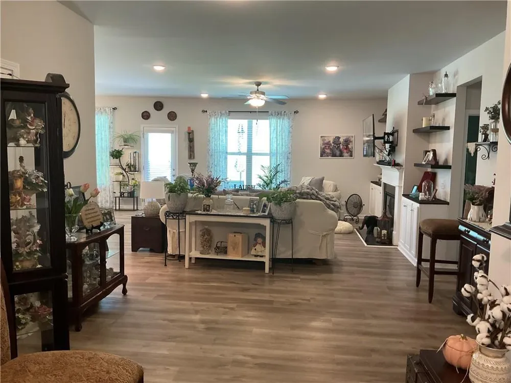 111 Mcginnis Circle Calhoun, GA 30701